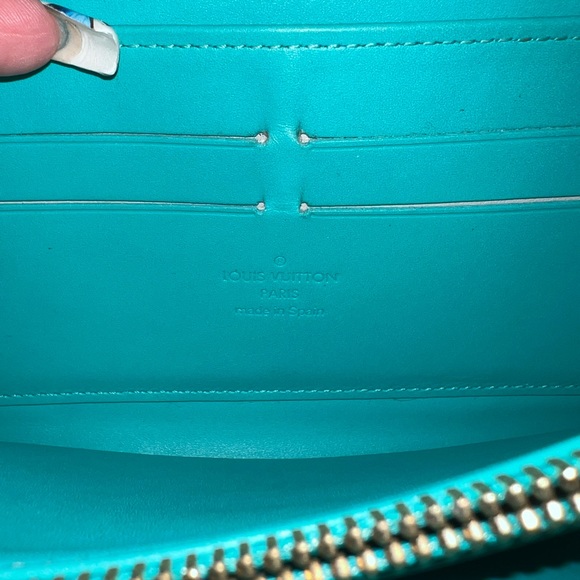 SALE!! Rare authentic louis vuitton monogram vernis wallet turquoise - Picture 6 of 14